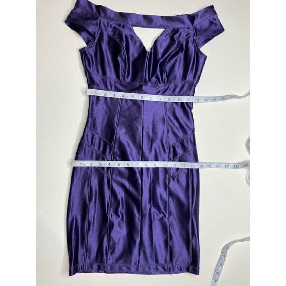 Guess‎ Stretch Satin Off the Shoulder Keyhole Dress XS - Picture 5 of 9